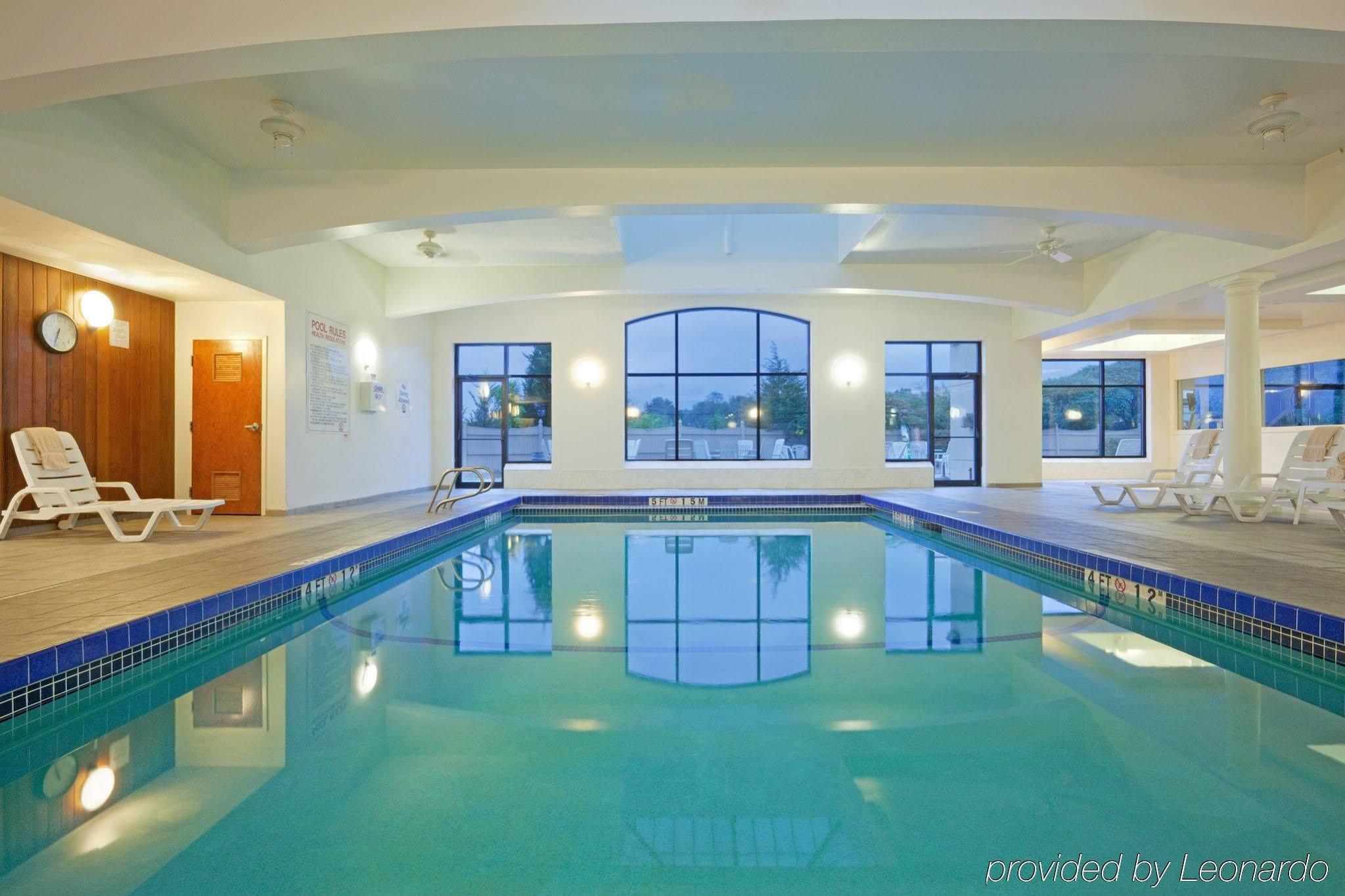 Holiday Inn Boston - Dedham Hotel & Conference Center By Ihg Exterior photo