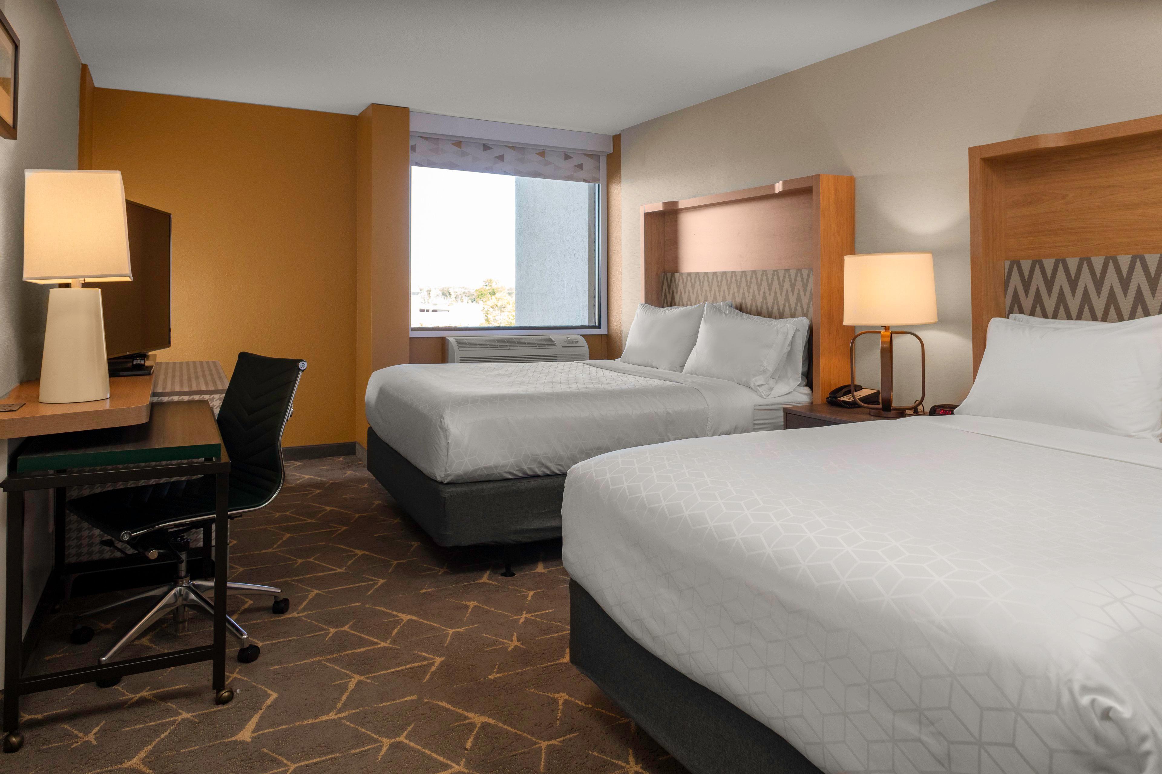 Holiday Inn Boston - Dedham Hotel & Conference Center By Ihg Exterior photo