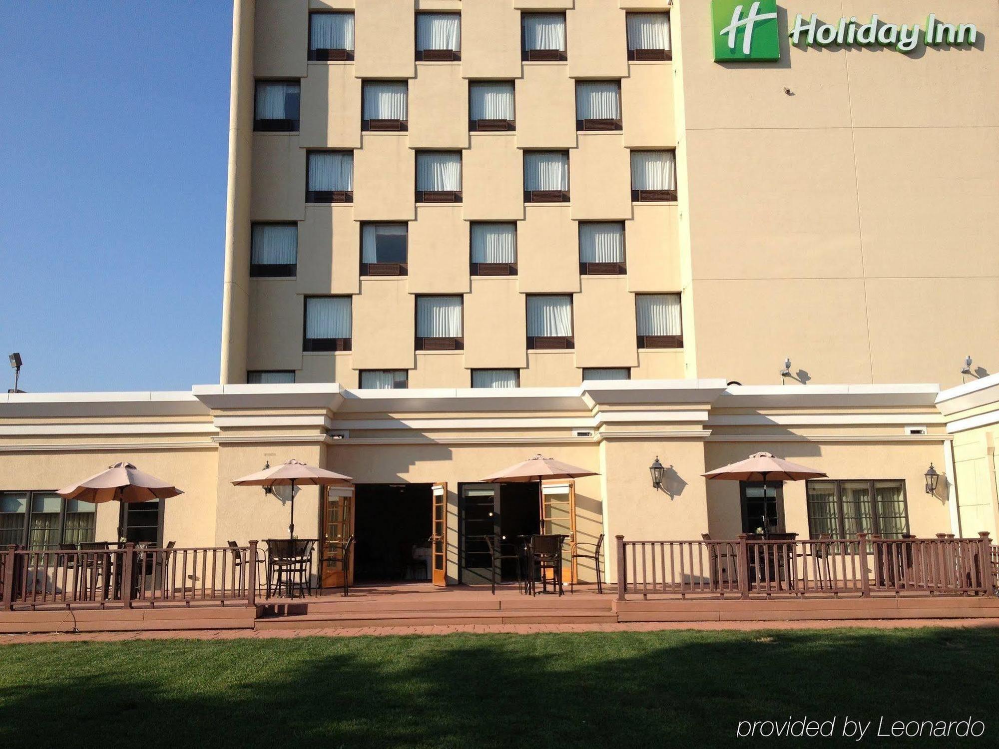 Holiday Inn Boston - Dedham Hotel & Conference Center By Ihg Exterior photo