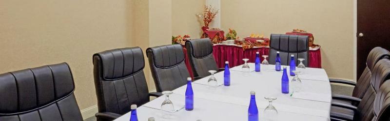 Holiday Inn Boston - Dedham Hotel & Conference Center By Ihg Exterior photo